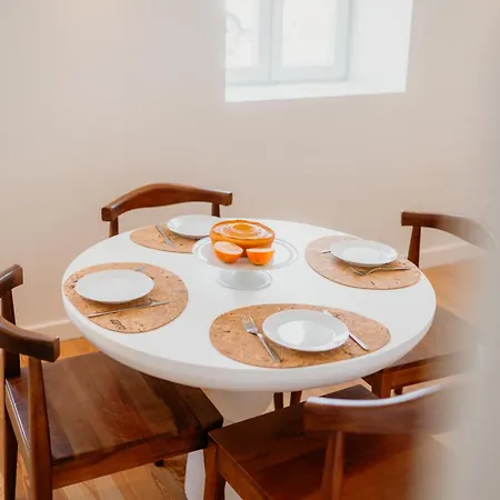 Orange House - Modern Two-bedroom Rc D Lisbon