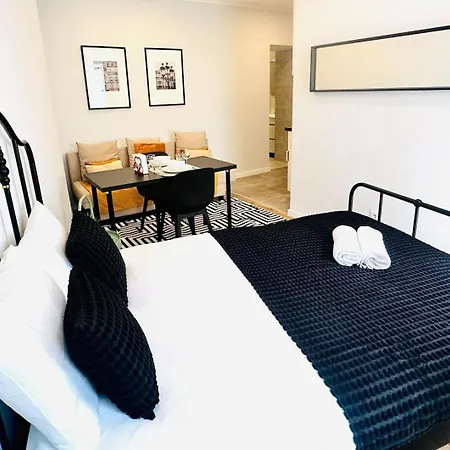 Orange House - Modern Two-bedroom Rc D
