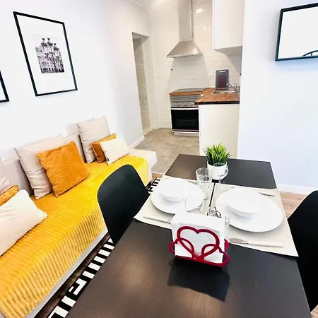 Apartamento Orange House - Modern Two-bedroom Rc D Lisboa