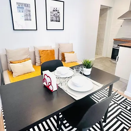 Orange House - Modern Two-bedroom Rc D