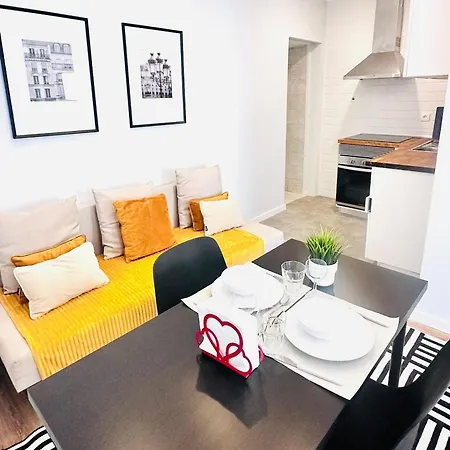 Orange House - Modern Two-bedroom Rc D