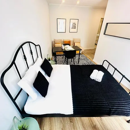 Orange House - Modern Two-bedroom Rc D