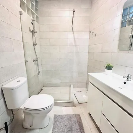 Orange House - Modern Two-bedroom Rc D