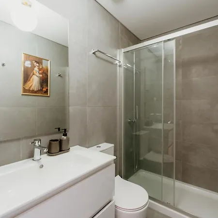 Orange House - Modern Two-bedroom Rc D